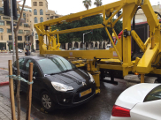 بالصور: البلدية تشن حملة واسعة لسحب ومخالفة السيارات في مدينة يافا